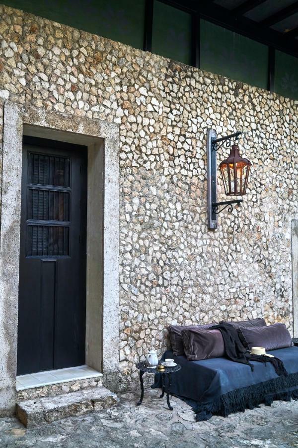 Coqui Coqui Meson De Malleville Valladolid Residence&Spa Esterno foto